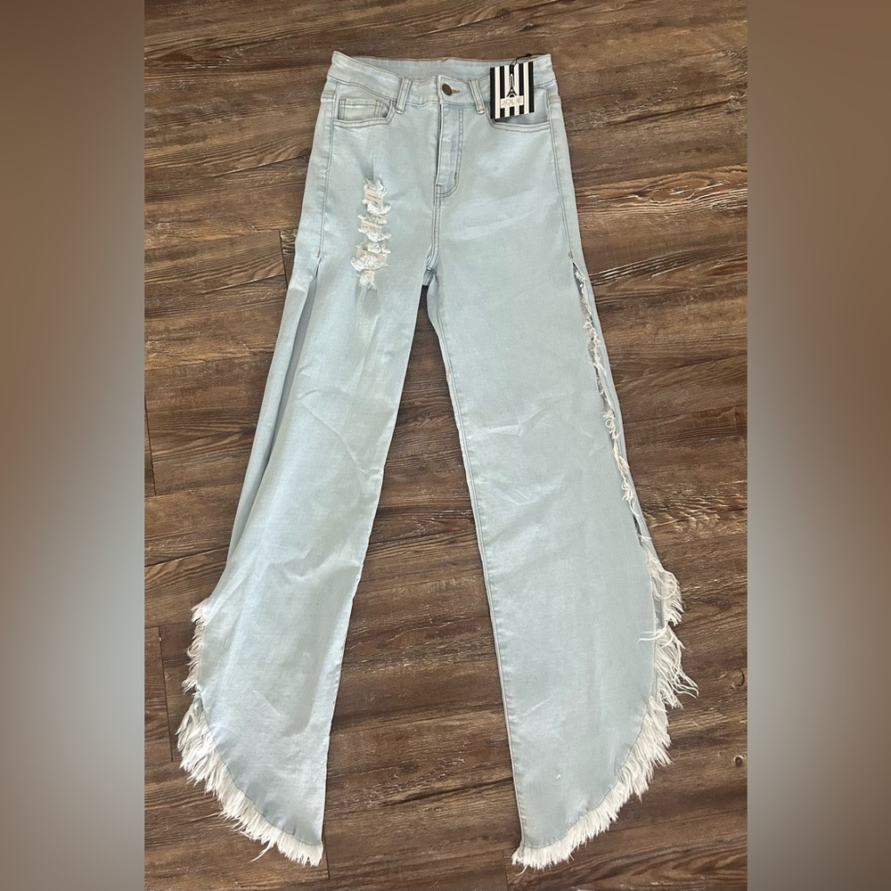Size M | Flare Jeans | PLEASE SEE VIDEO! Sides are slits (came that way!)